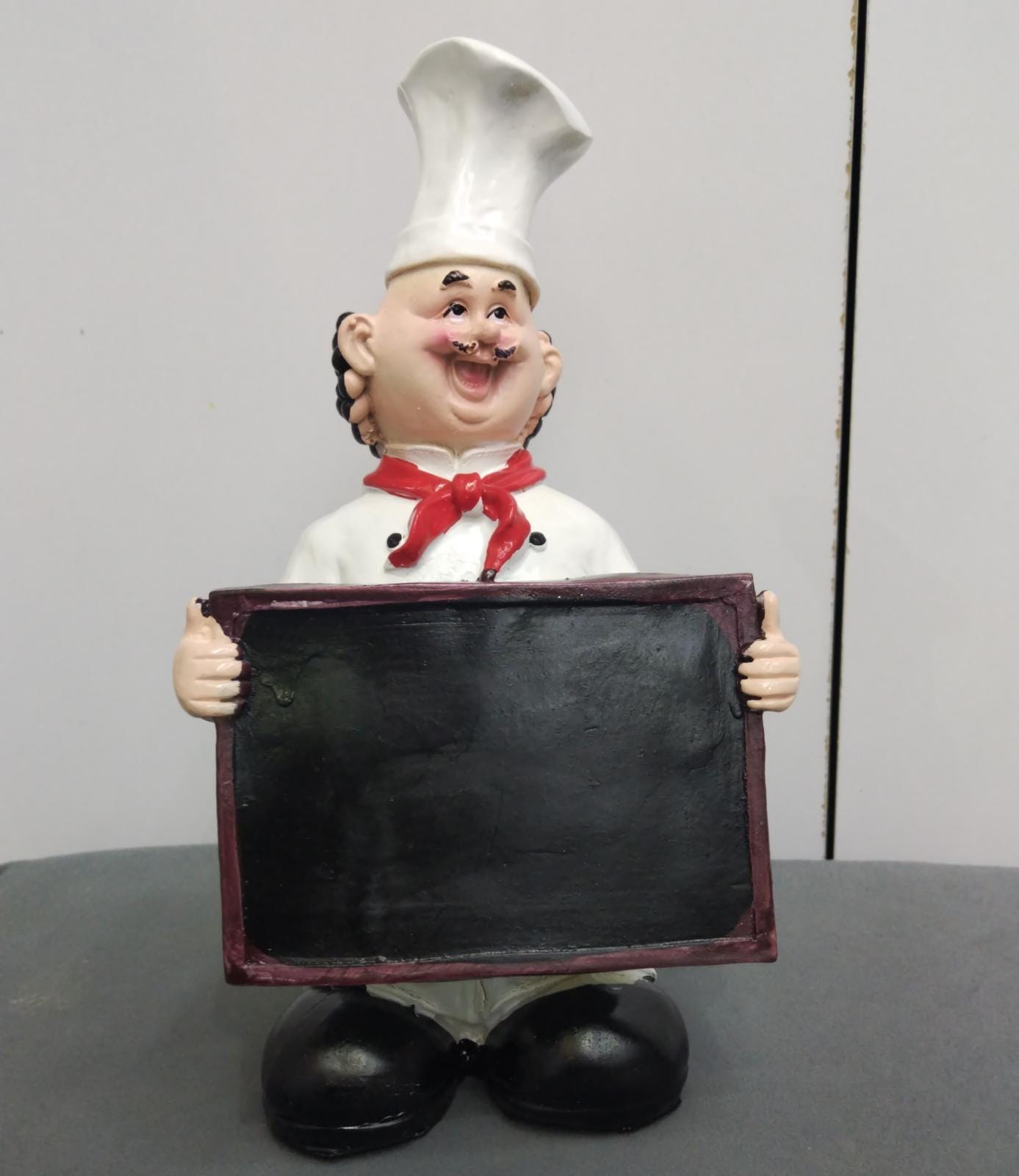 Appetit French Bistro Chef Pierre Holding | Home Decor | Halabh.com