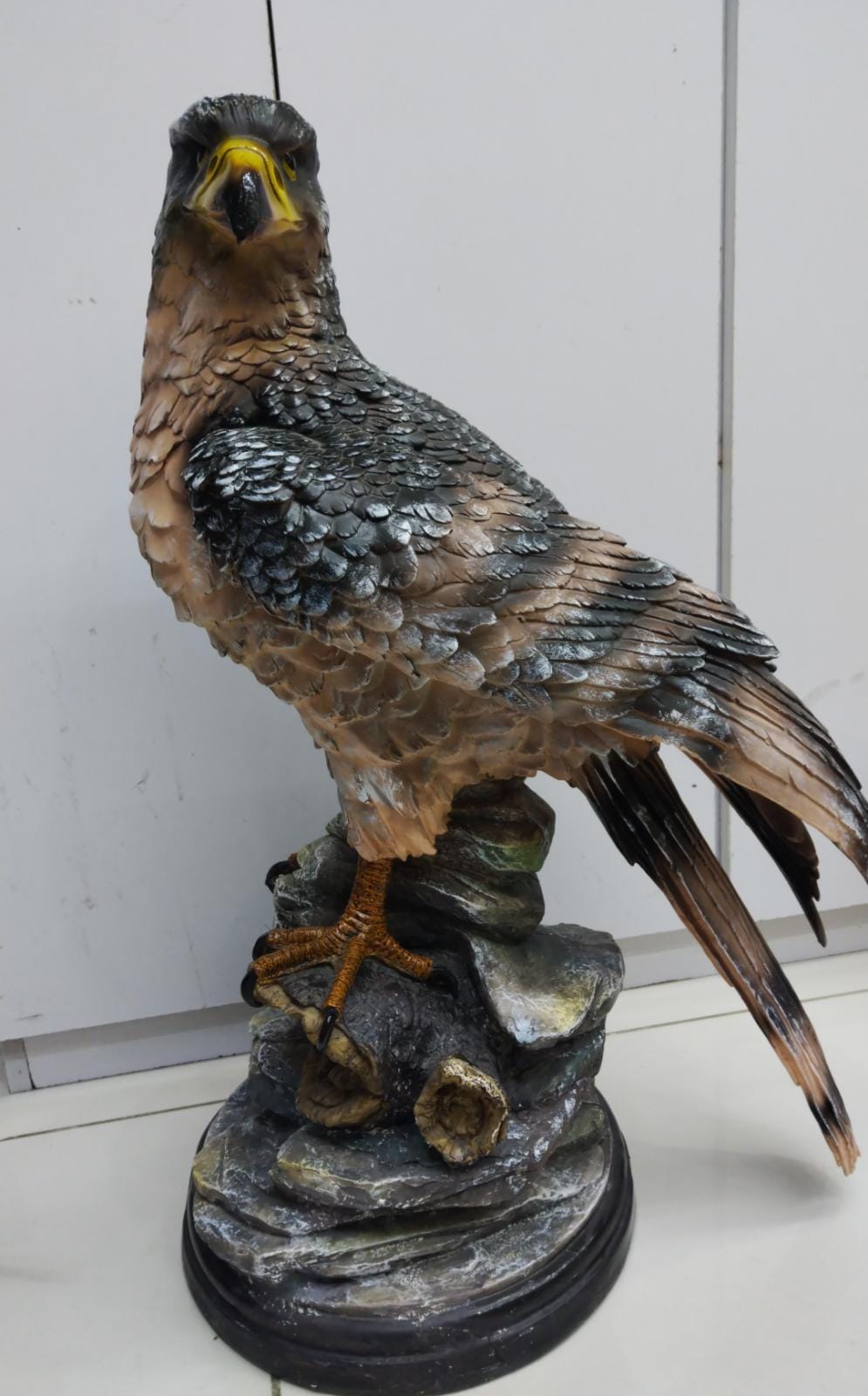 Sculpture Model of Falcon Rocky Base | Home Decor | Halabh.com