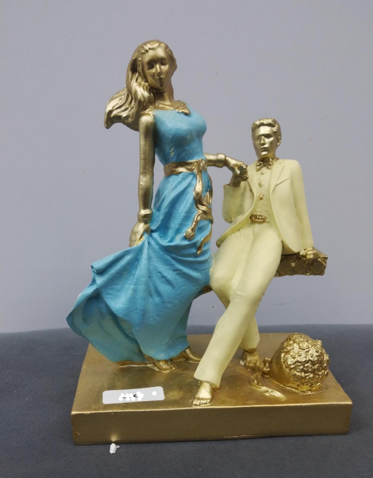 Sculpture Modern Decorative Figure Lovers | Home Decor | Halabh.com