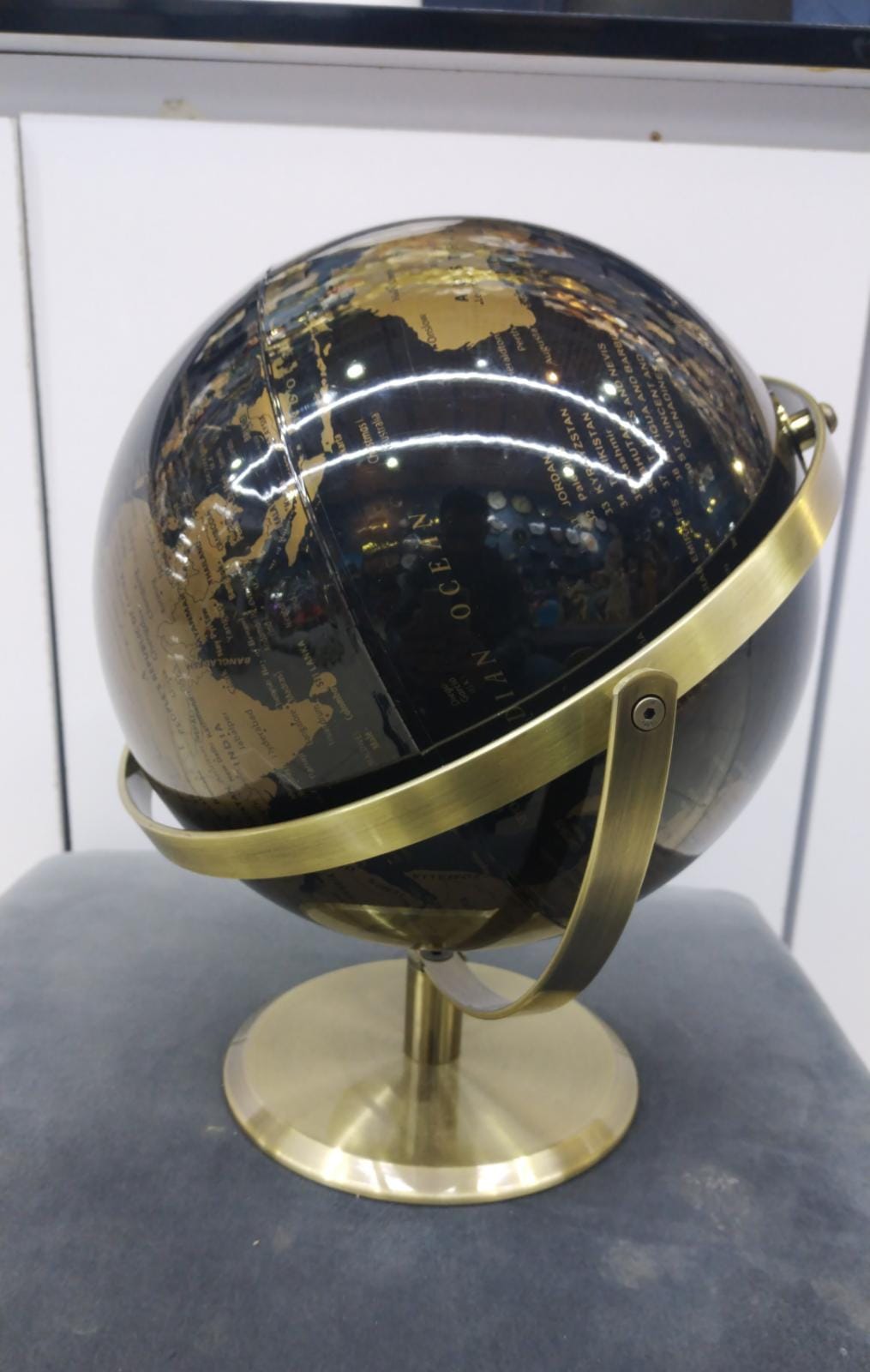 Statue Simple Equipment World Map Globe | Home Decor | Halabh.com