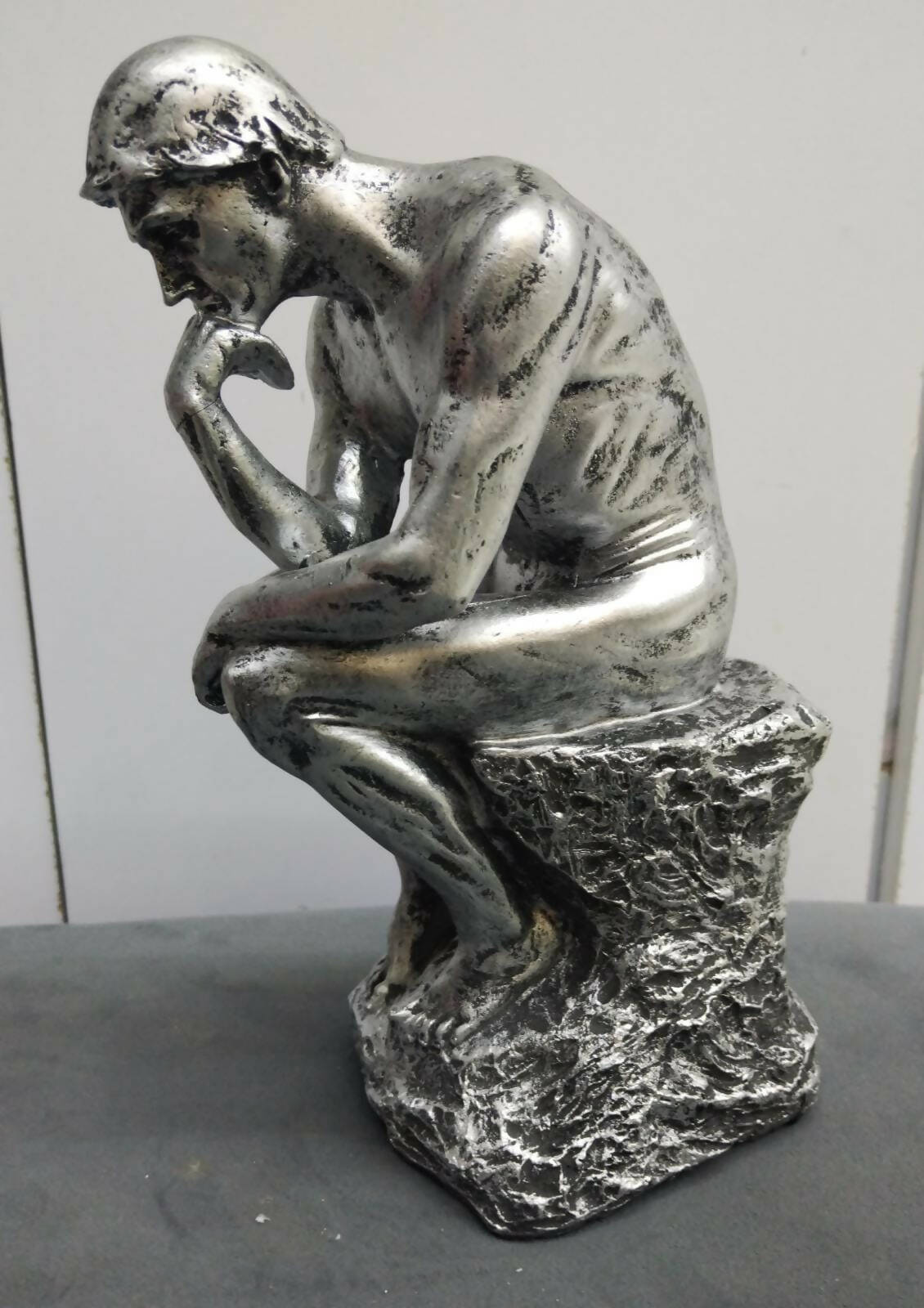 Rodin Thinker Statue