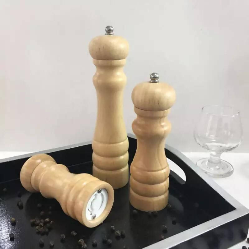 Manual pepper grinder