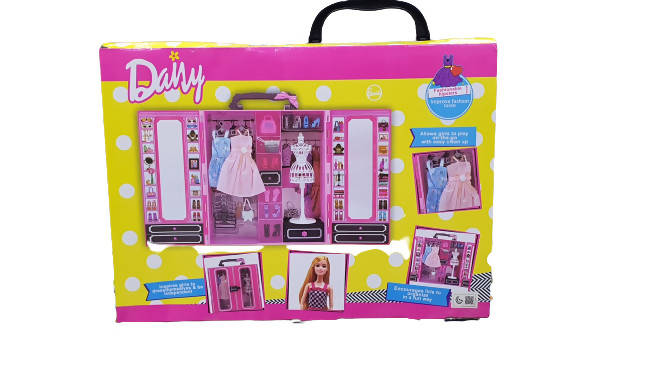 Fashionistas Ultimate Closet Portable Fashion Toy with Accessories Play House Toys