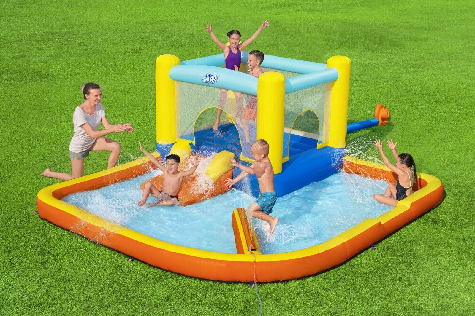 Bestway Beach Bounce Water Park With Bouncy Castle